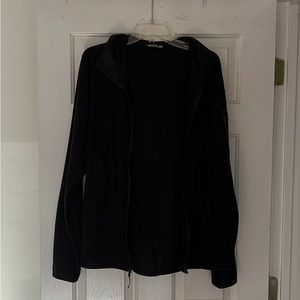 NWOT Arc’teryx Delta LT Hoody. Excellent condition: no rips, tears, holes.